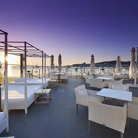 Typic Marina Playa - Adults Only