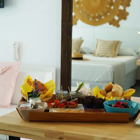 Typic Marina Playa - Adults Only 公寓式酒店 聖安東尼奧