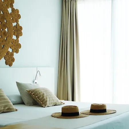 Typic Marina Playa - Adults Only 公寓式酒店 聖安東尼奧